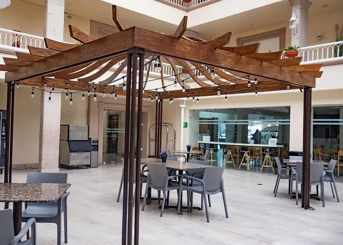 Western PLUS ColónHotel Monterrey